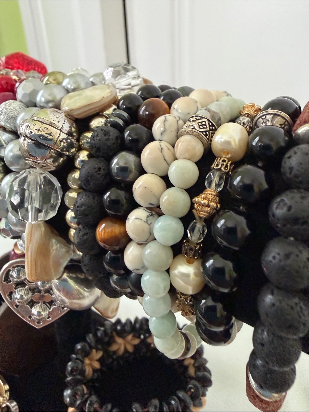 34-Piece Mixed Stretch Bracelets Lot 🔥 Glass, Wood, Stone + - Picture 9 of 10